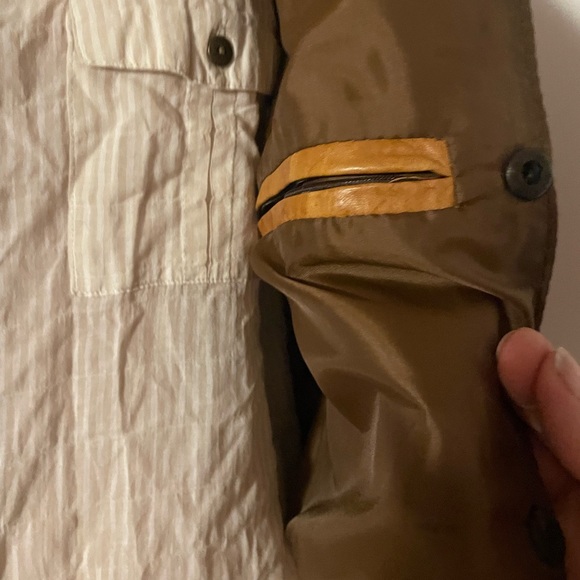 22” PTP Gorgeous vintage leather snap closure vest - Picture 2 of 7